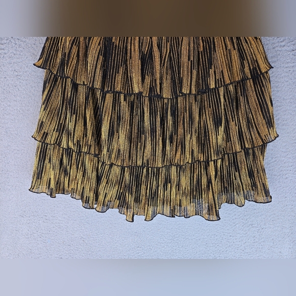 Wildfox Womens Tiered Mini Skirt Sz L Black With Gold Thread Highlights Elastic - Picture 4 of 10